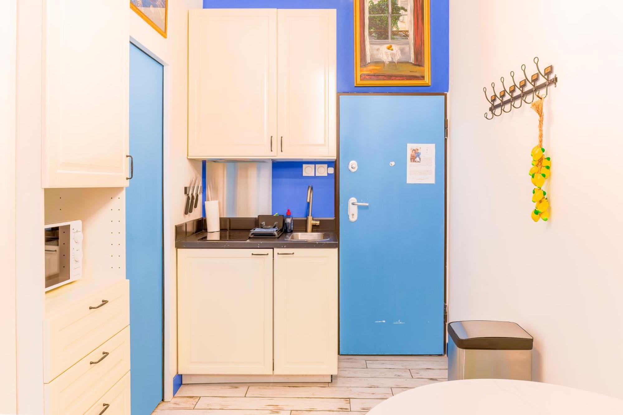Studio Travel 24M2, 120M Vieux-Port ,Clim , Wifi ,Acces Autonome Avec Code Marseille Exterior photo